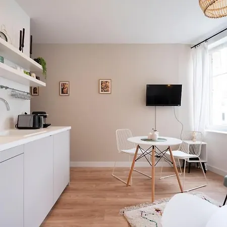 Le Coquet Des Trois-maisons Avec Parking Privatif Νανσύ